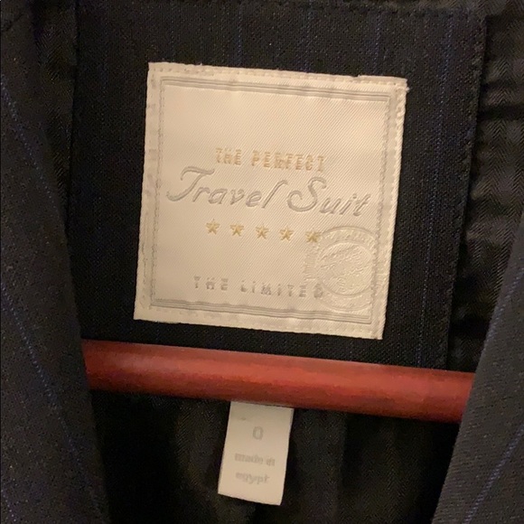 The Limited suit - Picture 3 of 7
